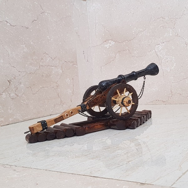 ماکت توپ جنگی چوبی کلکسیونی
